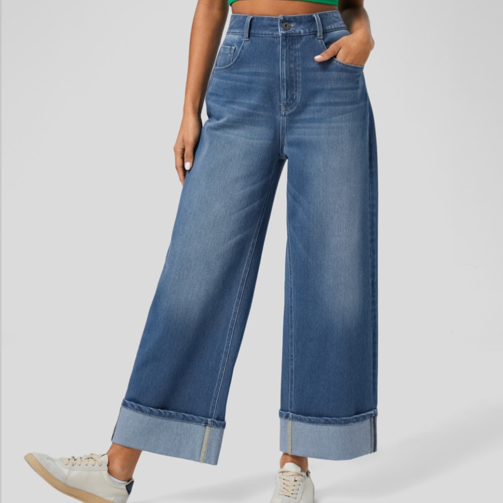 HALARA Flare Wide-Leg Jeans in Classic Blue